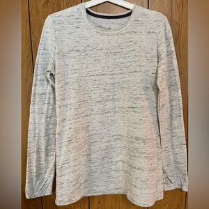 Cuddl Duds Gray Long Sleeve Shirt size M
